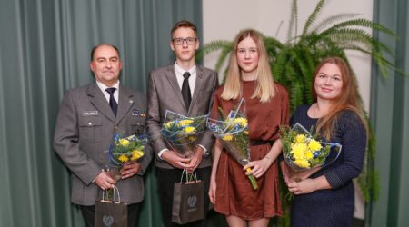 Vasakult Indrek Eensalu, aasta noorkotkas Rainis Aasma, Kätlin Toom ja Kati Mikk. Foto Merikene Annuk.