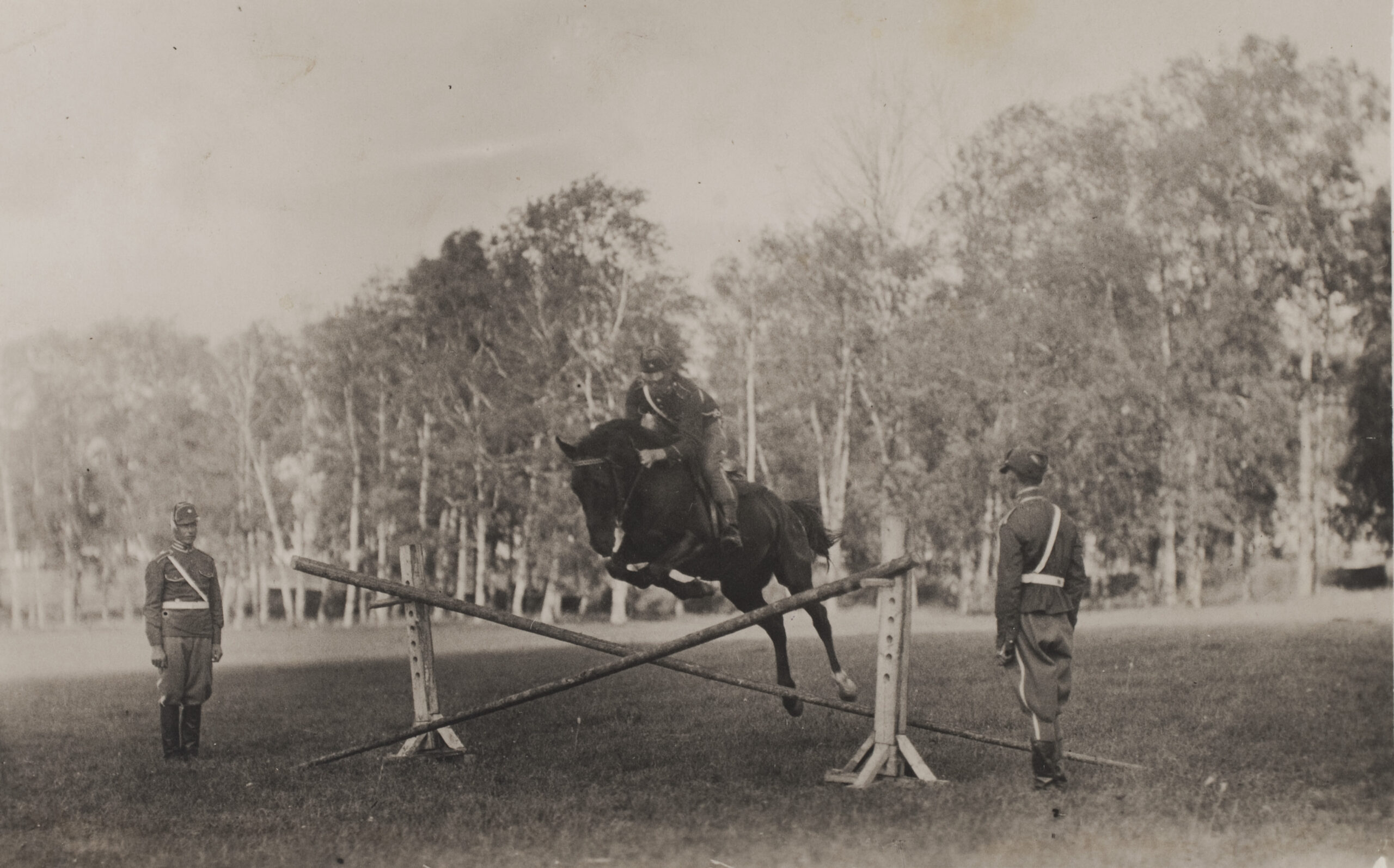 Põltsamaa vanadel fotodel: Ratsapidustused Põltsamaal 1934. a. Fotograaf A. Michelson Foto Eesti Rahva Muuseumist.