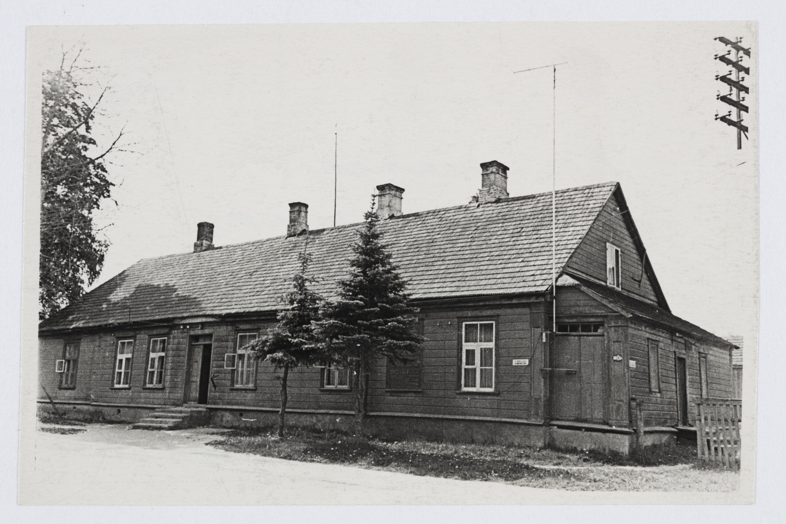 Põltsamaa vanadel fotodel: Postipoiss sõitis kord maanteel…Foto: Ilmar Kala, Eesti Rahva Muuseumist.