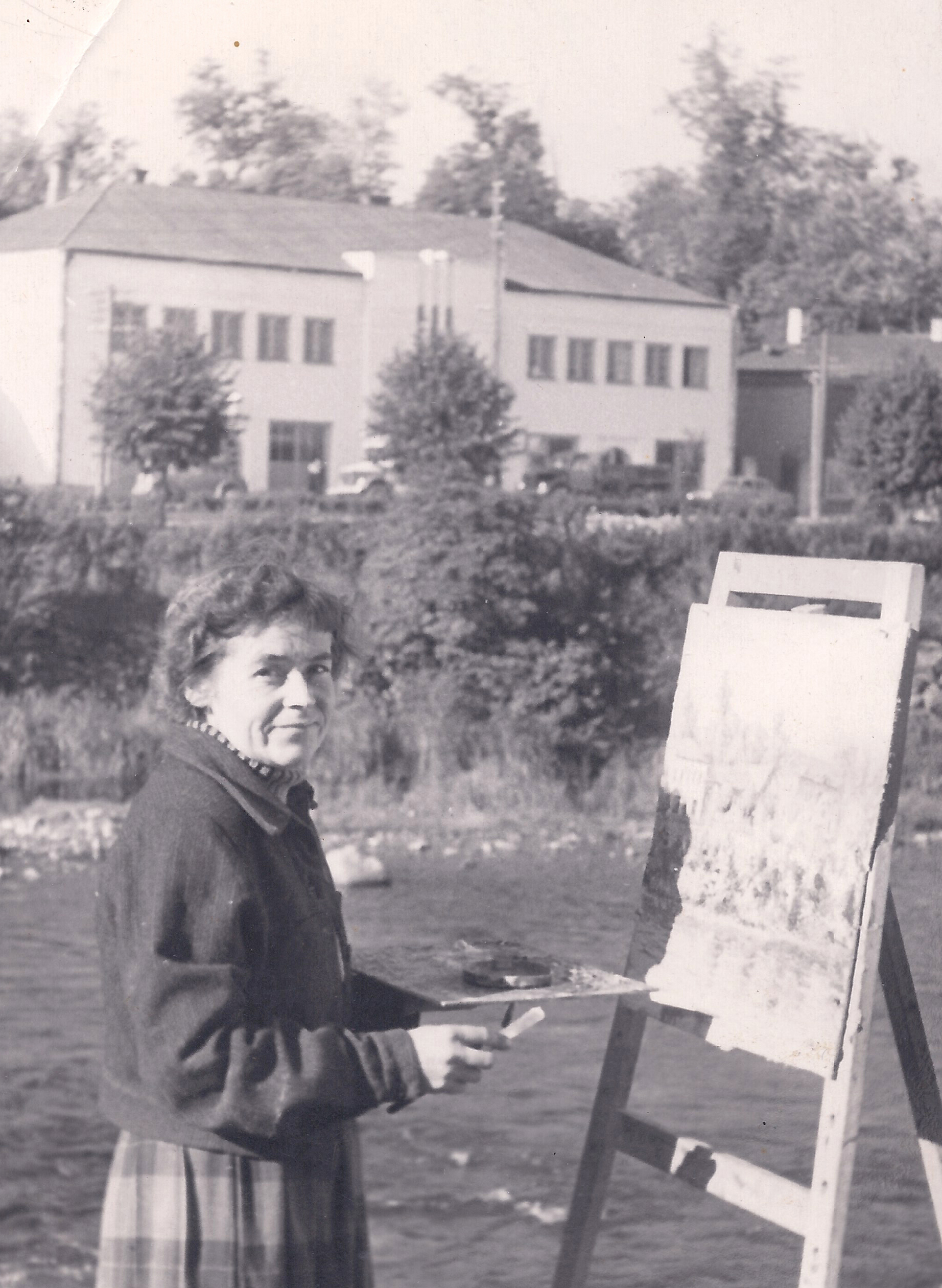 Gundel Kaselaid Põltsamaal maalimas (1961. aastal).