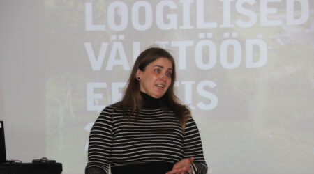 Monika Reppo ettekanne viis kuulajad klaasitootmise ajalukku.