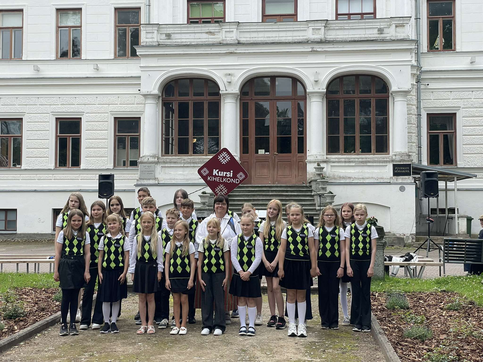 Puurmani Mõisakooli mudilaskoor. Foto erakogu
