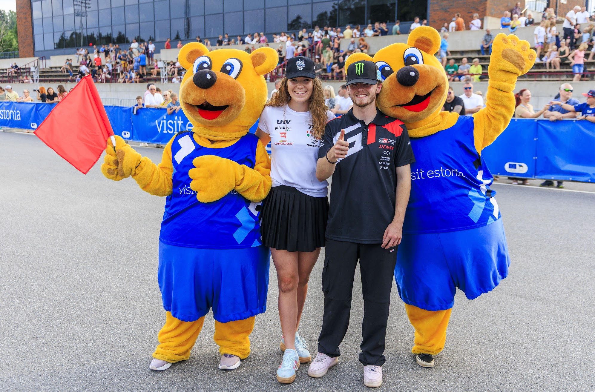 Hanna-Brita Kaasik ja Oliver Solberg võidu üle rõõmustamas. Foto Karli Sauli