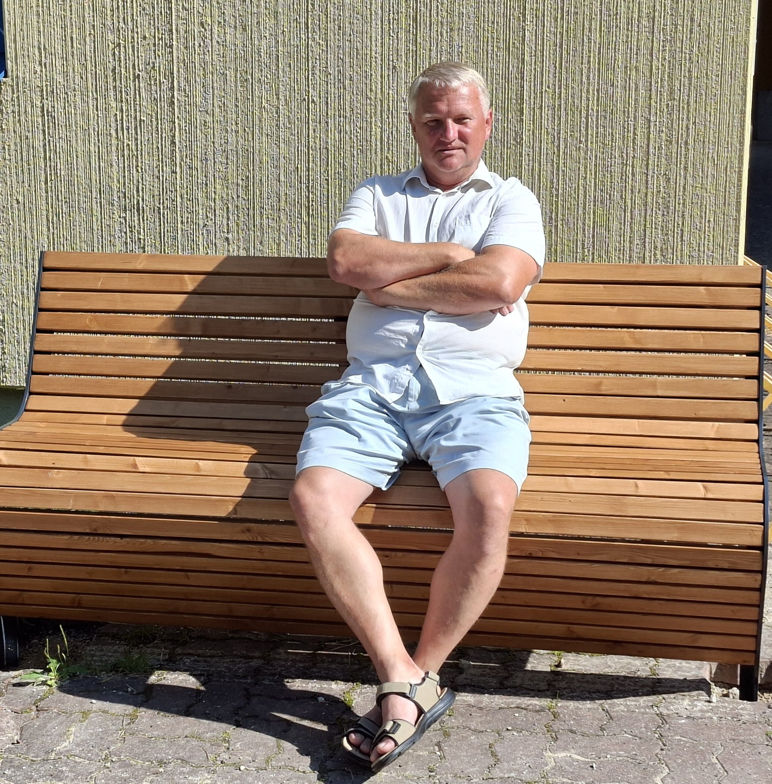 Tegelikkuses spordikooli juhil pingil istumiseks aega ei ole. Foto Raimo Metsamärt