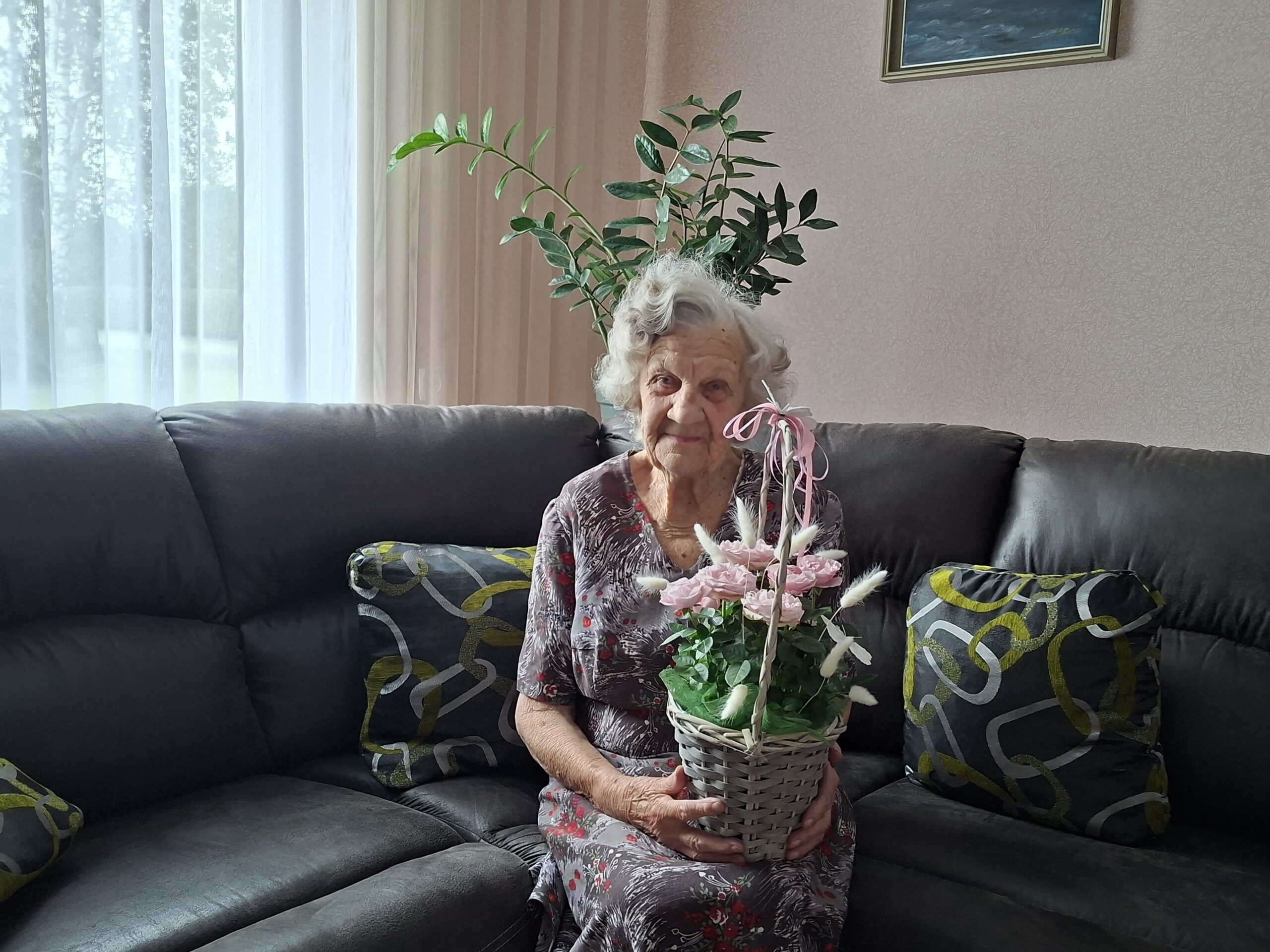 Proua Hille päevad mööduvad rahulikus rütmis ja igavus tema juurde teed ei leia. Foto Raimo Metsamärt