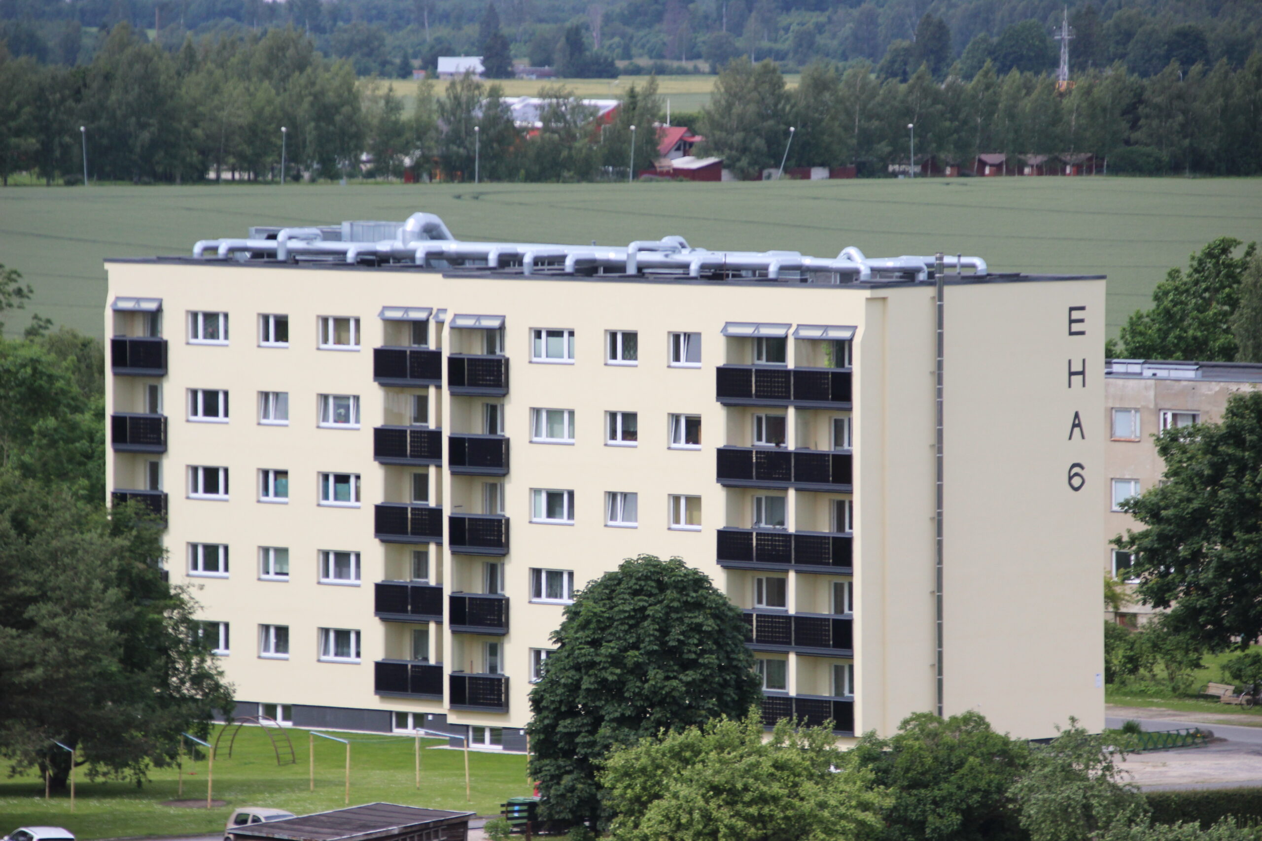 Renoveeritud kortermaja Põltsamaal. Foto on illustreeriv. Foto Raimo Metsamärt