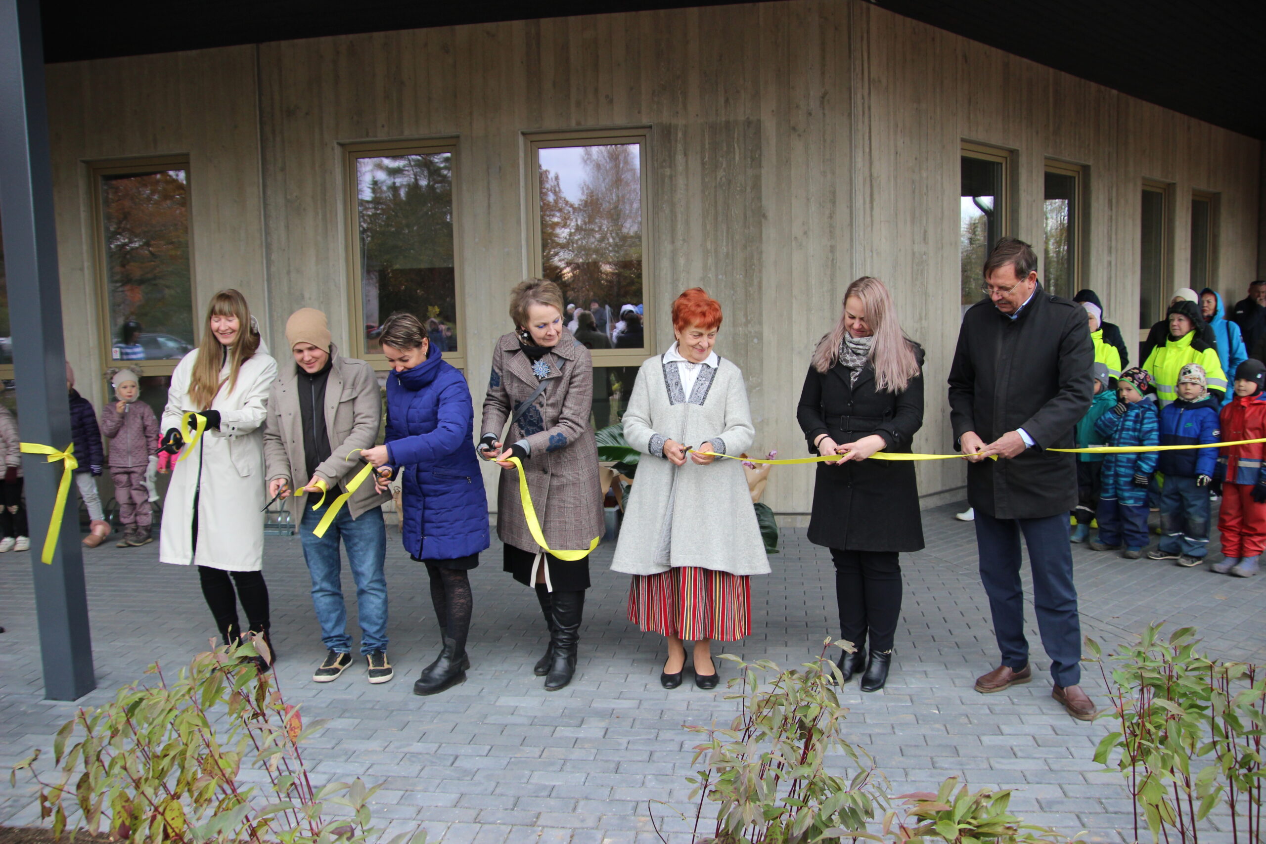 Esku uus hoone ongi ametlikult avatud. Foto Raimo Metsamärt