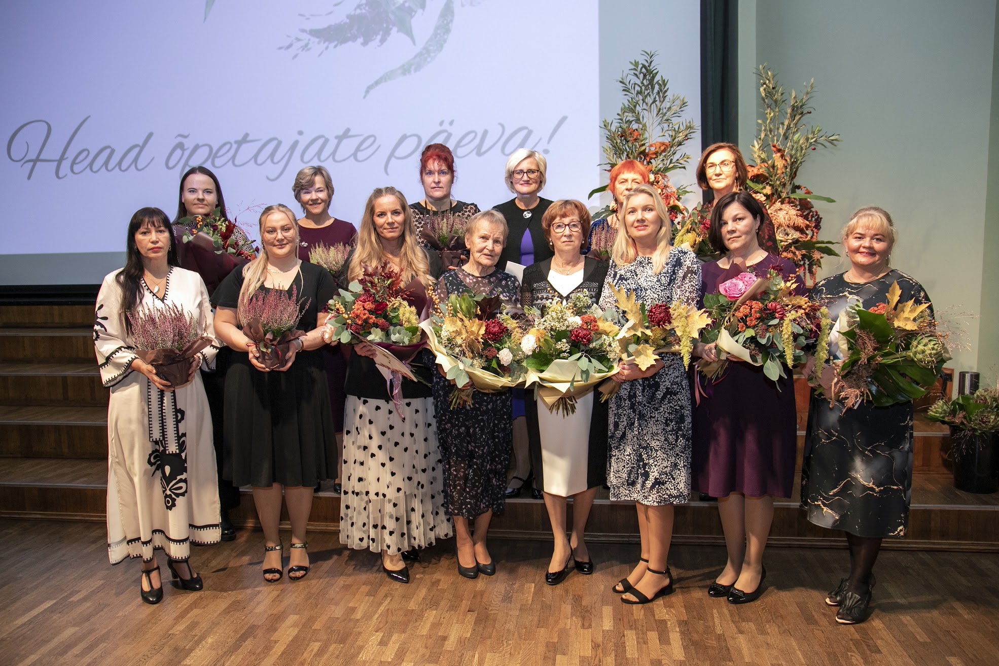 Õpetajad ühispildil. Foto Lea Pihlak