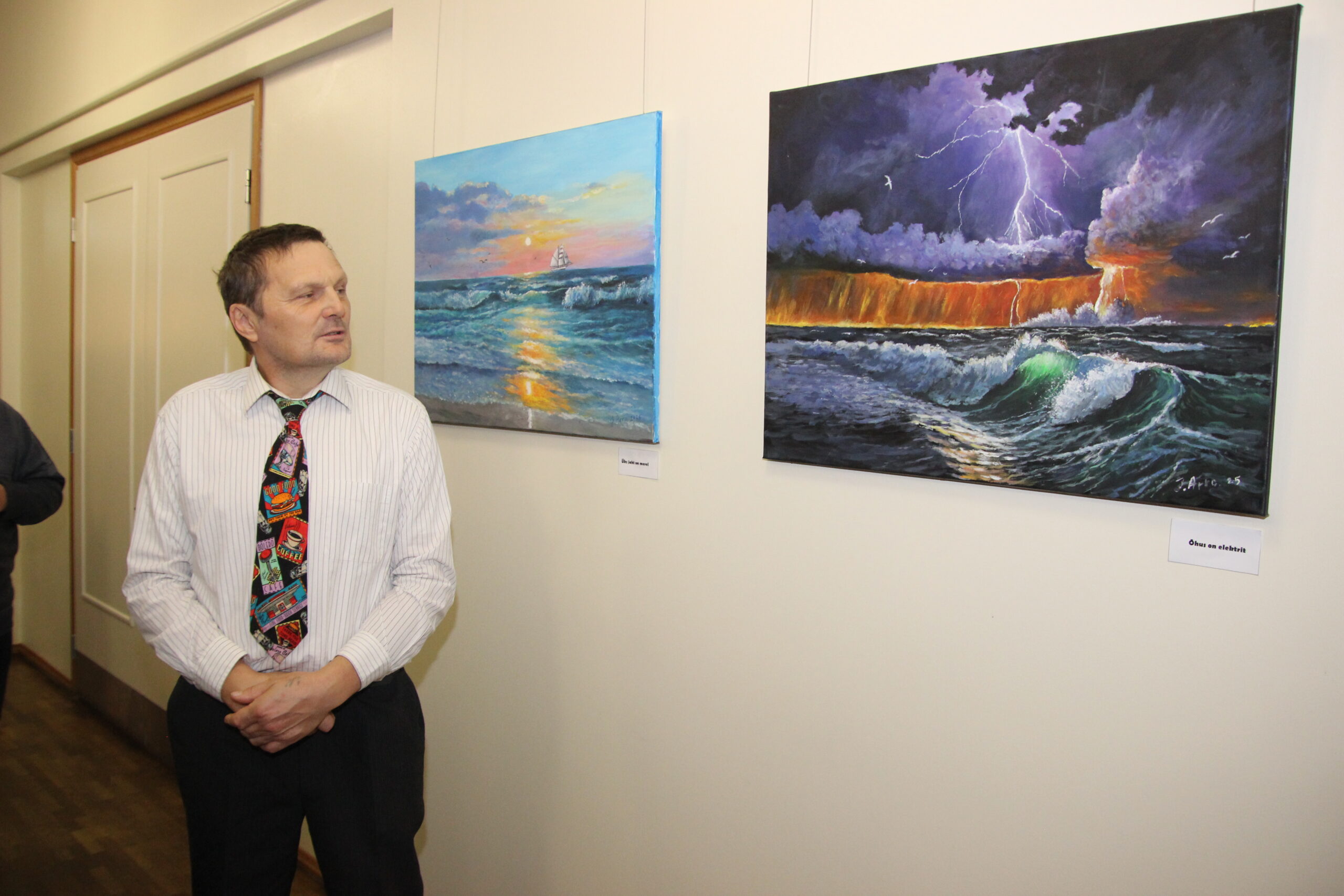 Jüri Arro oma maale tutvustamas. Foto Raimo Metsamärt