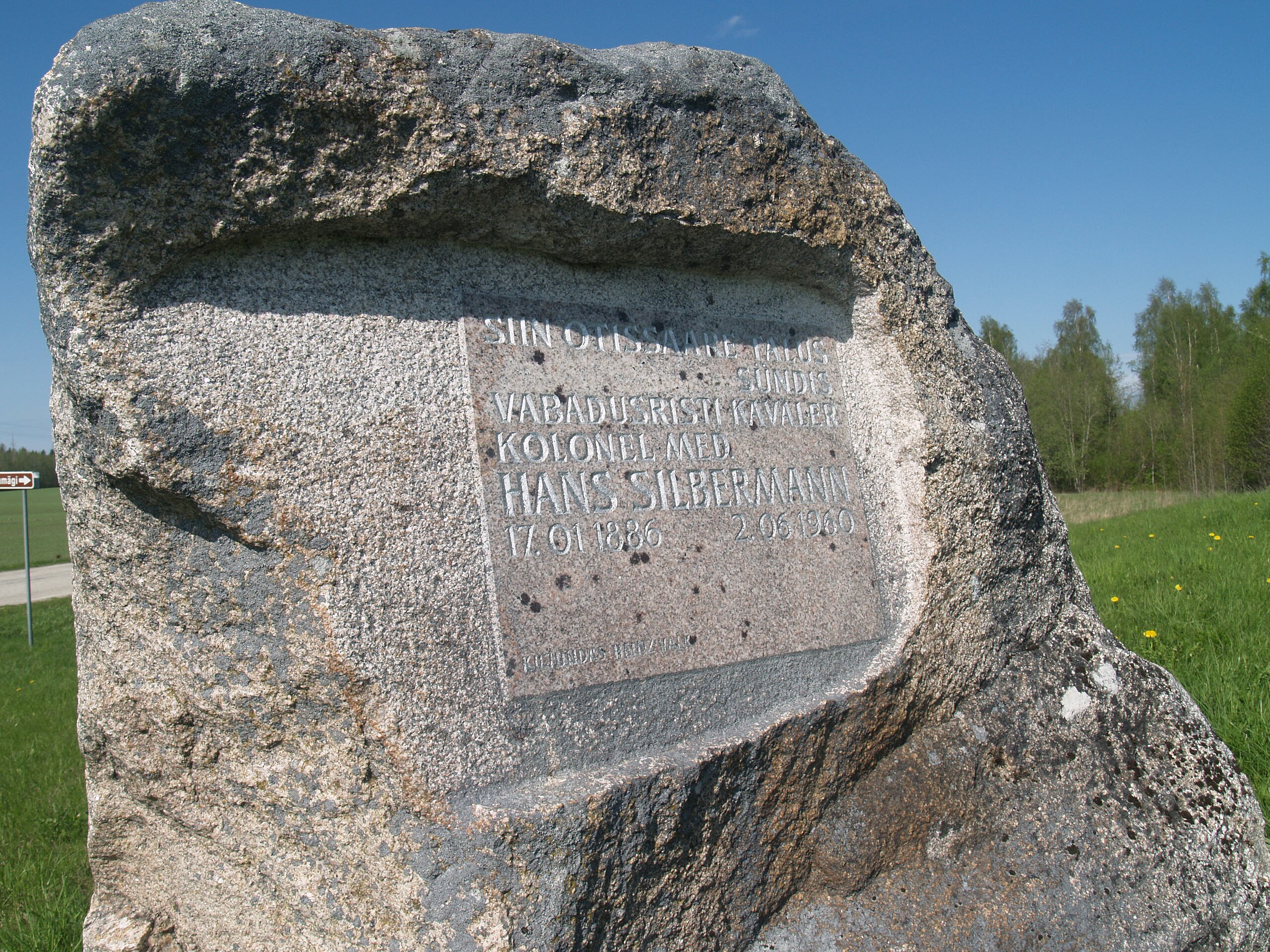 Mälestuskivi Hans Silbermannile Pajusi vallas Kalanas. Foto Raivo Suni, Vikipeedia