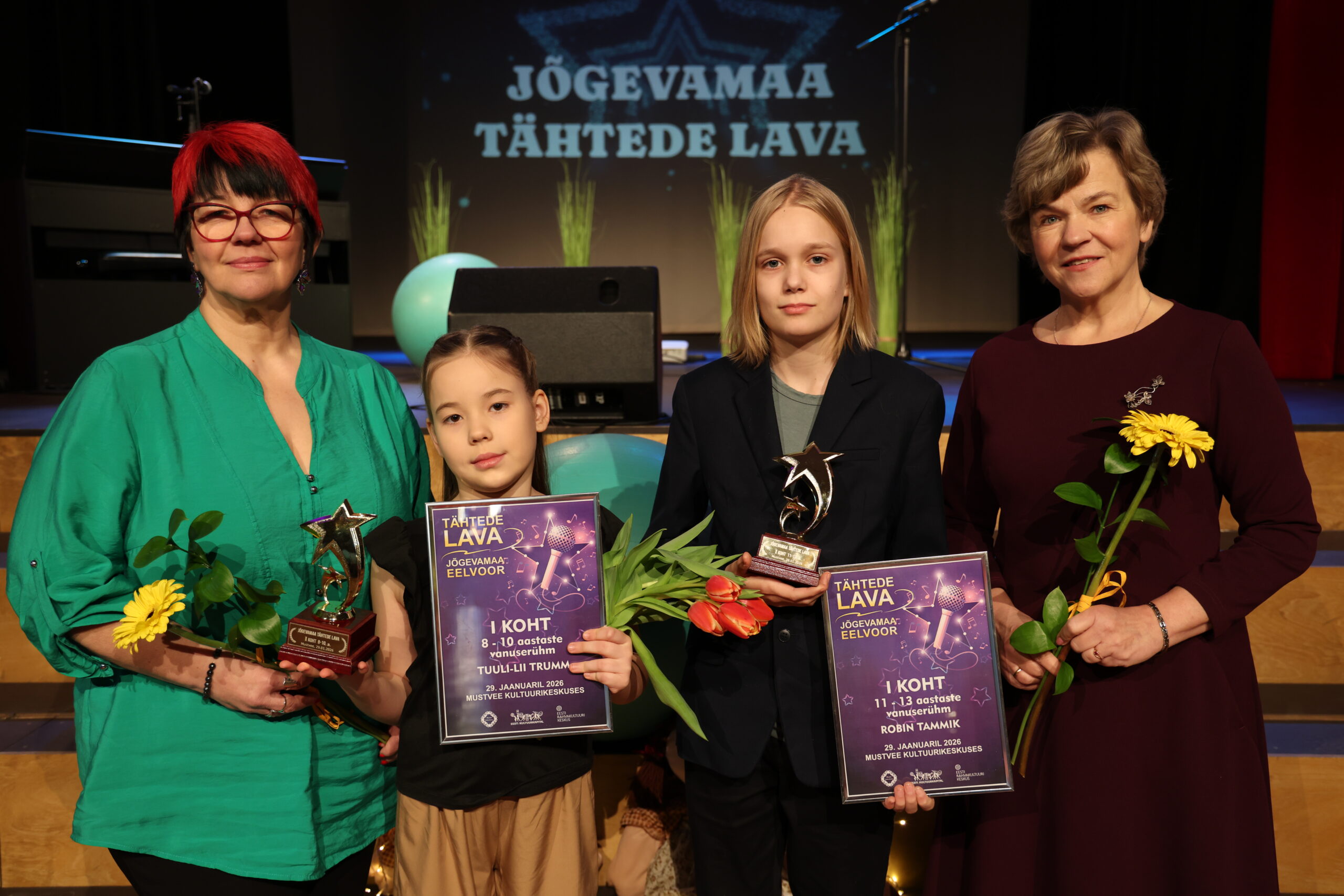 Pildil Tuuli-Lii Trumm (juhendaja Merle Nisu) ja Robin Tammik (juhendaja Meeli Nõmme). Foto Ellar Sügiste