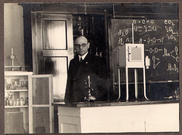 Paul Pedoste pälvis Valgetähe teenetemärgi. Ta oli Põltsa- maa eragümnaasiumi ja progümnaasiumi õpetaja. Foto Põltsamaa Muuseumi fotokogu