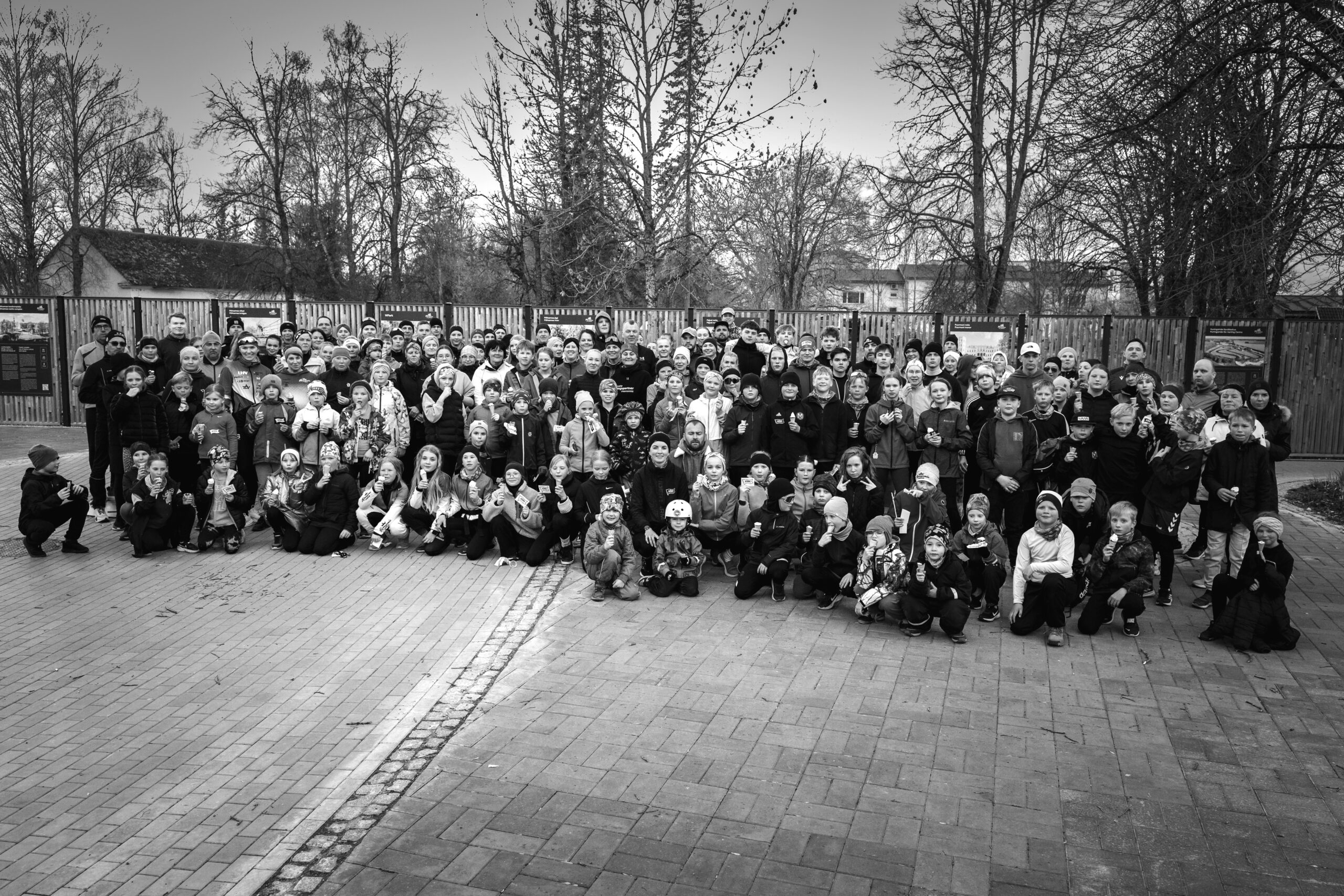 Arvukas ja tore seltskond tegi kõigil meele rõõmsaks. Foto Riina Sitsmann