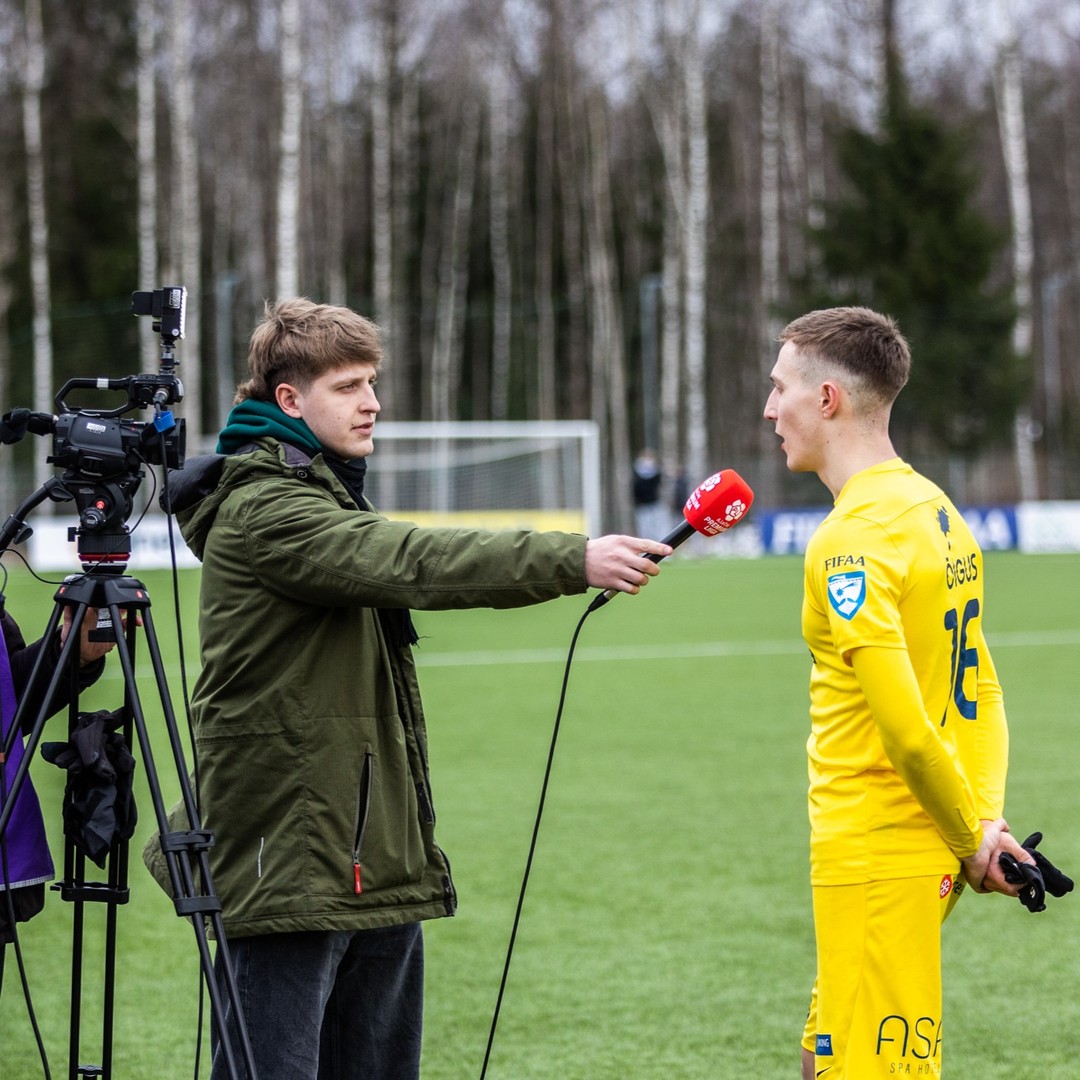 Marko Premium liiga mänge kommenteerimas. Foto erakogu