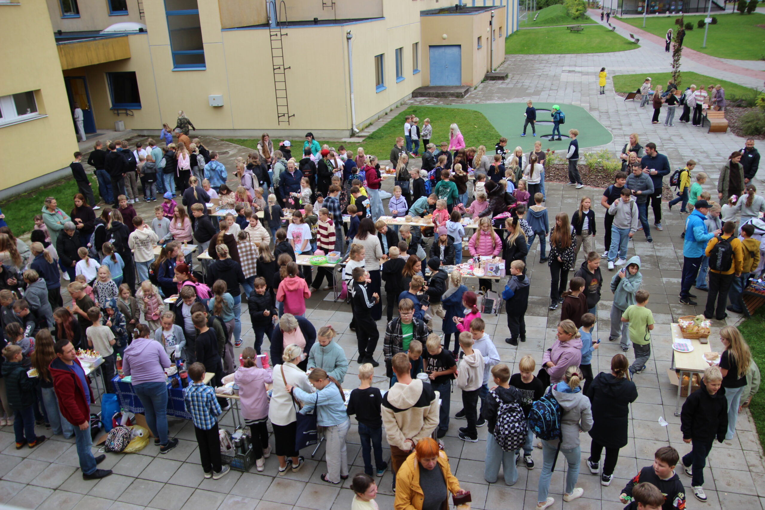 Laadamelu käis täie hooga. Foto Raimo Metsamärt
